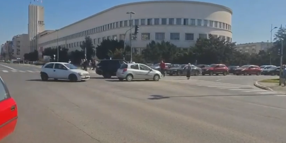 Bez panike: Tačno u podne oglasiće se sirene u ovom okrugu