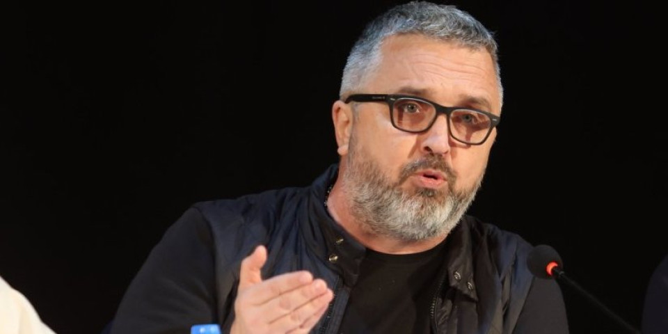 "Kakva ste vi seljačina, ja sam šesta generacija sa Vračara...": Šok priča Dragana J. Vučićevića u Kolegijumu - evo šta je doživeo u komšiluku