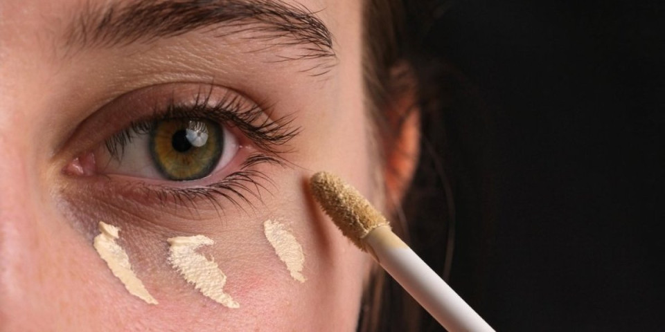 Bore ispod očiju nestaju za minut: Šminkeri otkrivaju trikove za savršeni korektor