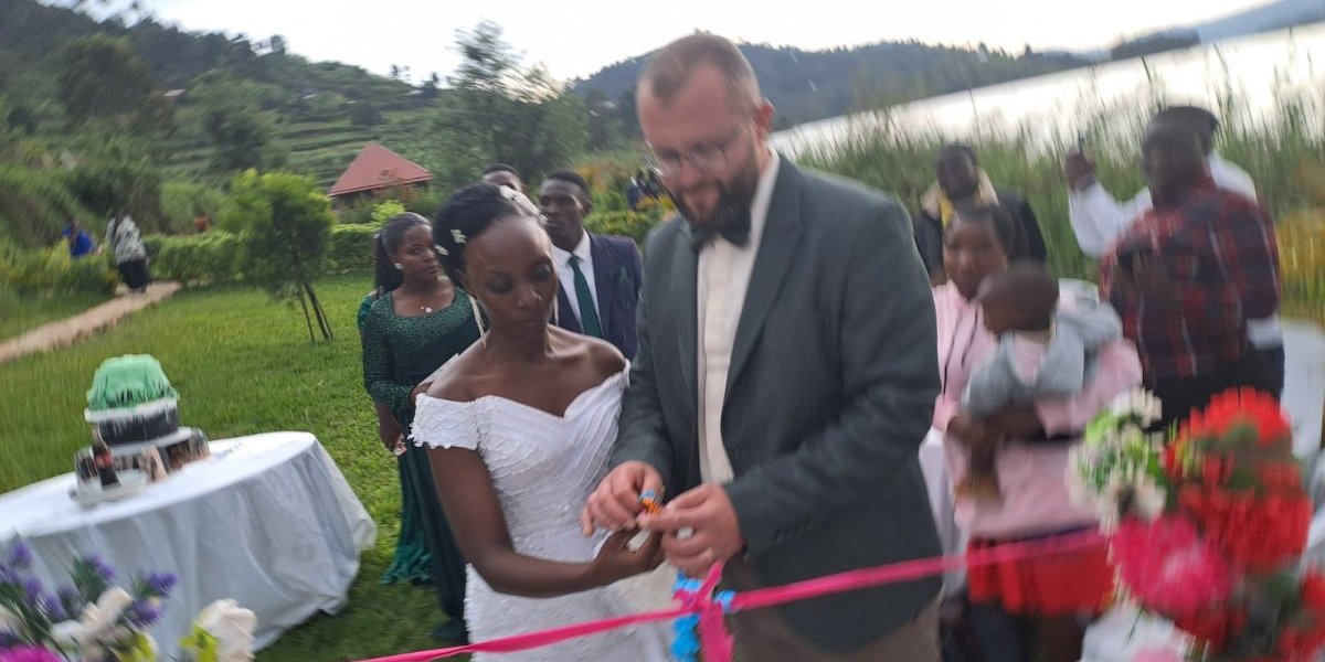 Venčanje Srđana i Dafine u Ugandi
