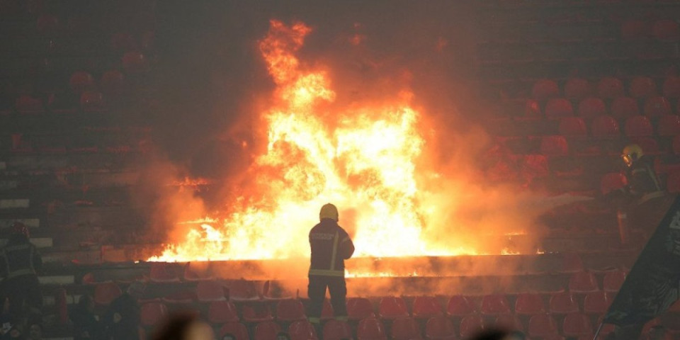 FSS žestoko kaznio večite zbog haosa na derbiju - Zvezda plaća skoro 2.000.000, Partizan suspendovan