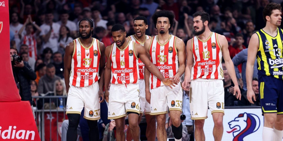 Povredio se košarkaš Crvene zvezde: Zbog ovoga je morao da izađe sa meča protiv Fenera