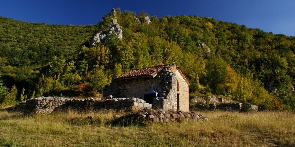 Namasija odoleva vekovima