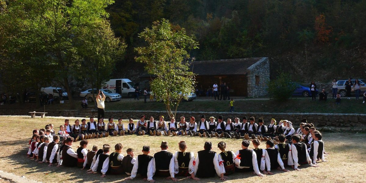 Sve veći broj vernika dolazi u Namasiju