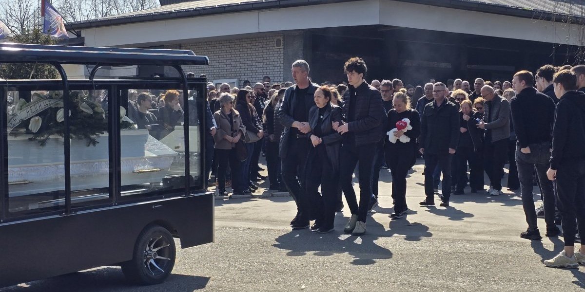 Neda P. tužna povorka