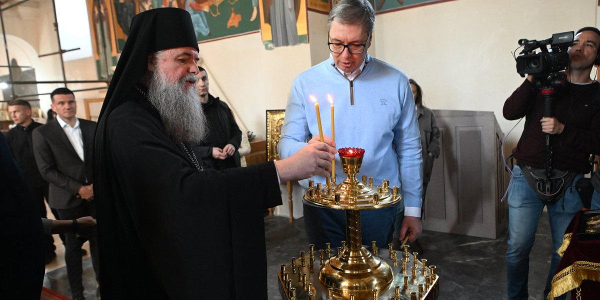 Vučić sa arhimandritom Petrom