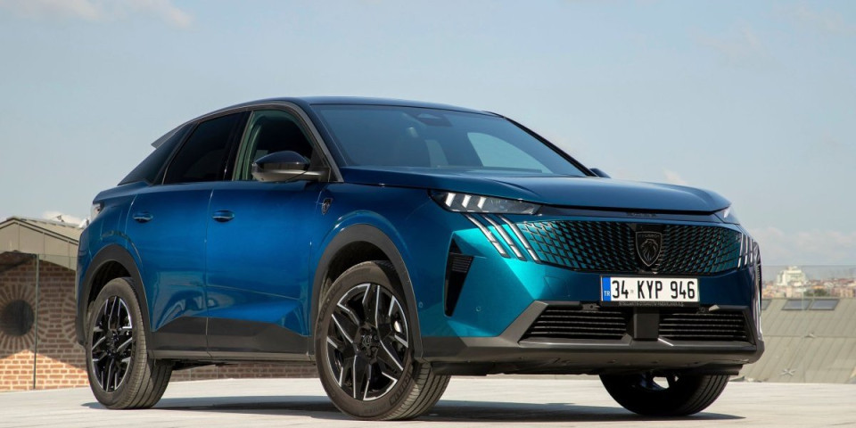 Troši kao upaljač: Francuz zaludeo Srbe - Evo koliko košta ovaj automobil