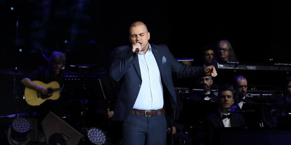 "Bio sam na bilbordima, a nisam imao za doručak": Naš pevač prošao golgotu