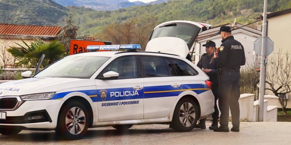 Otkriveno ko je uhapšen zbog zelenašenja: Nađeno 175 satova u vrednosti većoj od 100 hiljada evra (FOTO)