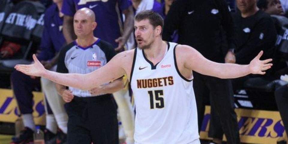 Šta bi ovo? Nikola Jokić potezom zapanjio svet (VIDEO)