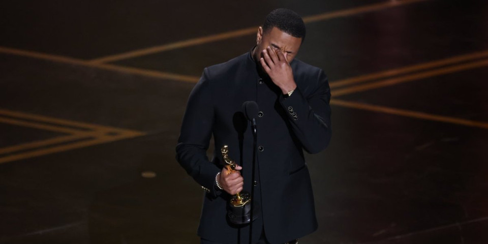 Ne, nije šala - Majkl Džordan osvojio Oskara za najbolju ulogu! S glumom počeo kao dete, a sada žene lude za njime