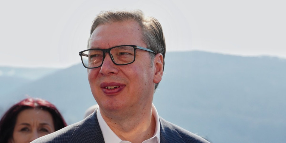 ''Imamo rezerve za tri meseca'' - Vučić: Svi rezervoari i skladišta energenata u Srbiji puni "do čepa"