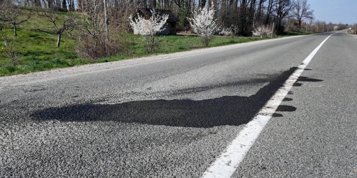 Fleka od ulja na kolovozu