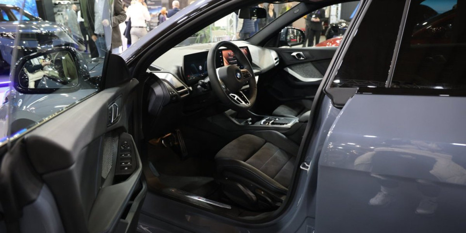 "Bmw" ne može da razočara: Pogledajte ovaj luksuz (VIDEO)