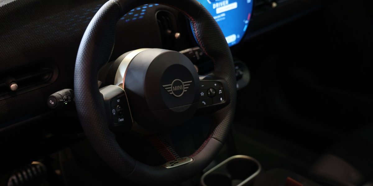 "Mini John Cooper Works", volan
