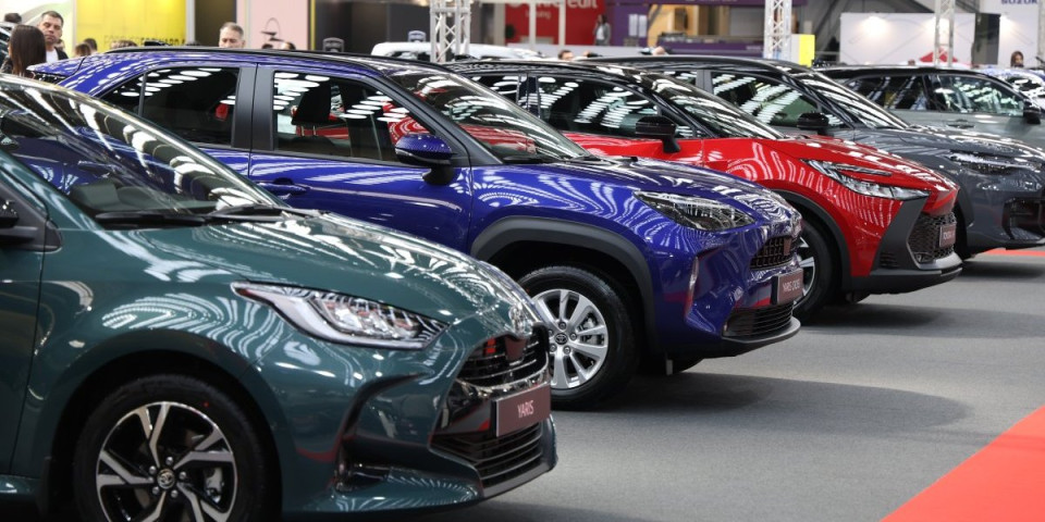 Najpopularniji automobil u Evropi: Hibrid malo troši, bateriju puni sam - Idealan za grad i porodicu (VIDEO)