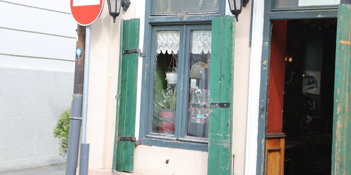 Pivnica u Zemunu dan nakon napada