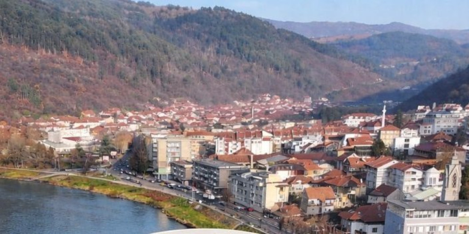 Čudo na nebu iznad Prijepolja! Kako je moguće da se ovo desilo? - Meštani ne veruju svojim očima (FOTO/VIDEO)