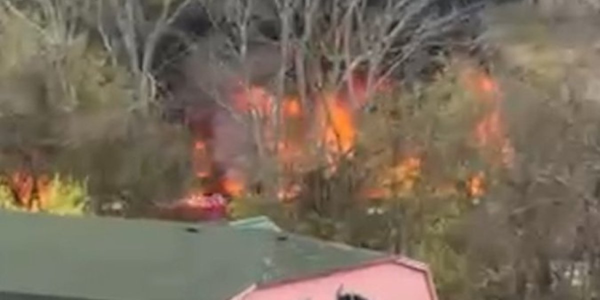 Požar pored objekta