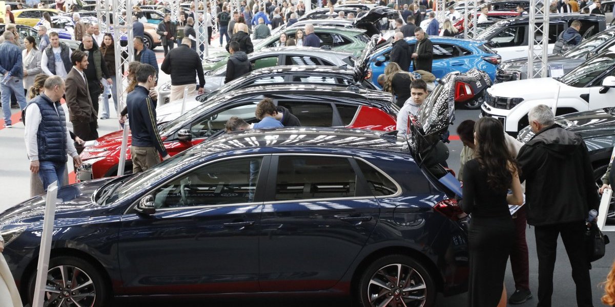 Pomama za popularnim modelima