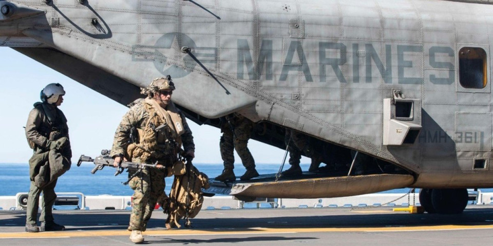 Amerika sprema kopneni upad, ovo ih je odalo?! Ko je na brodu "Tripoli" koji juri ka Bliskom istoku?!