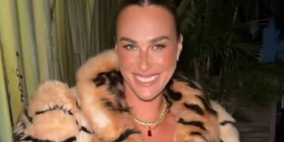 Auuu... Devojko, na šta ličiš? Čipkaste čarape, dekolte, bunda...