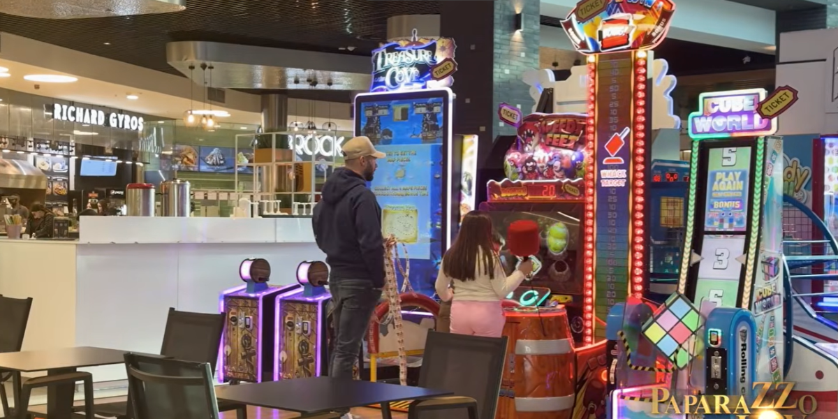 Marko Gačić sa decom