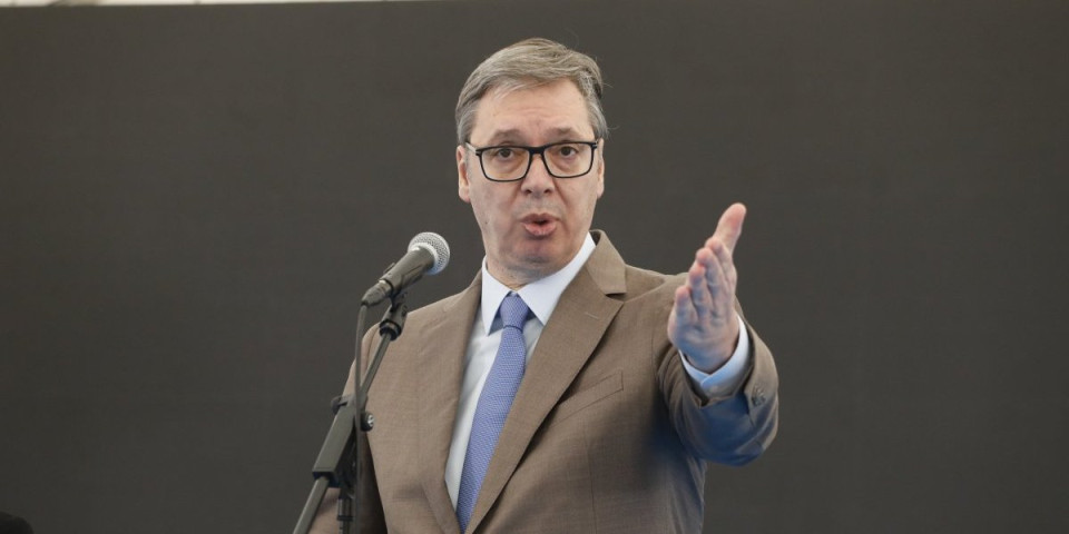 "Imamo razloga da slavimo - danas je poseban dan, u ovom ludom vremenu": Odjeknula poruka predsednika Vučića