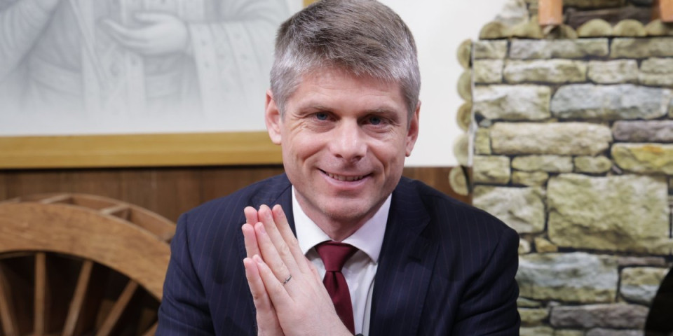 Srbija gradi mrežu prijatelja u svetu: Arno Gujon ugostio studente sa prestižne Sorbone – evo šta su poručili mladim Francuzima!