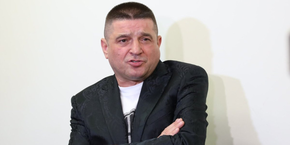 (FOTO) Ni Zvezda, ni Partizan - Nikad viđena fotka Baje Malog Knindže, nećete verovati čiji dres nosi