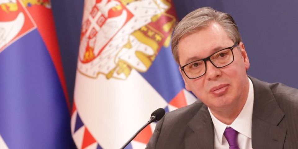 Odjeknule moćne Vučićeve reči: Obratio se blokaderima i Crnogorcima, pa otkrio kakve je sve napade doživeo
