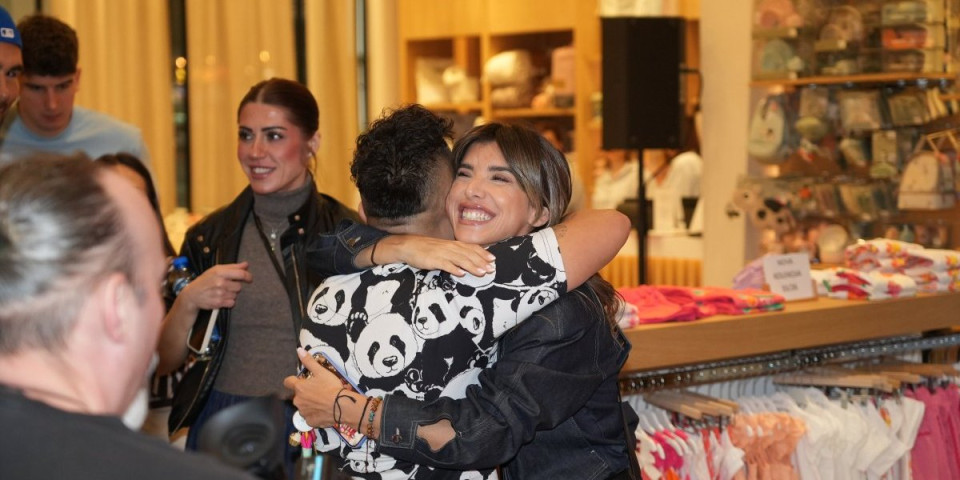 Jovana Pajić ne pušta Mariju: Šerifovićka okupila koleginice, tu je i Prija, ali i on (FOTO)