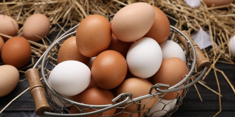 Kako najlakše izbeliti jaja? Trik zbog kog će vam vaskršnje boje biti lepše nego ikada