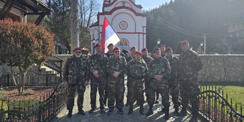 Iz manastira u borbu za Srbiju! Udruženje Jedinice za specijalne operacije uz Vučića – Srbija mora napred! (VIDEO)