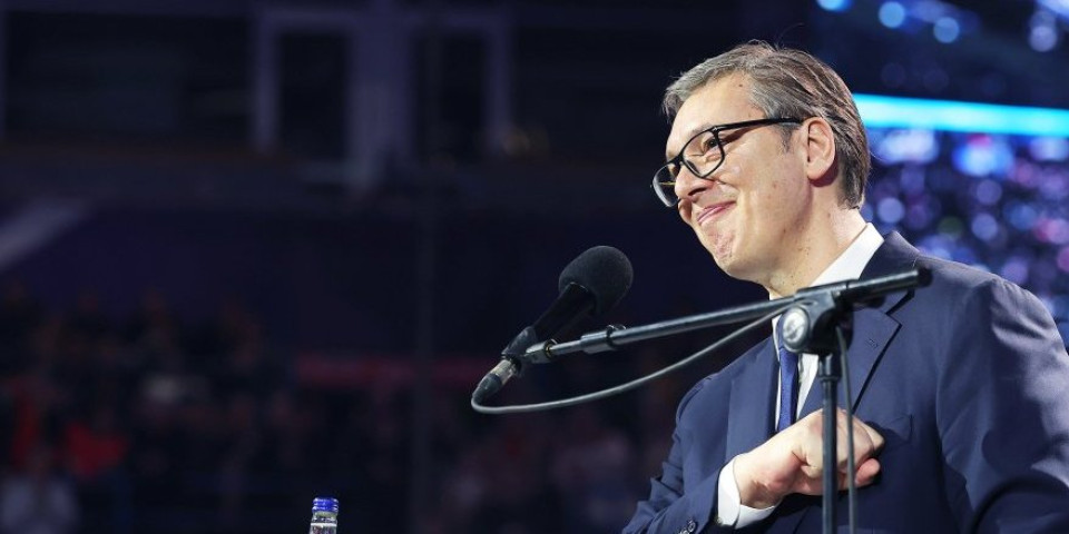Srbija je danas snažnija u vojnom pogledu nego ikada pre - Vučić poručio: "Hoću da deca planiraju svoju budućnost ovde"