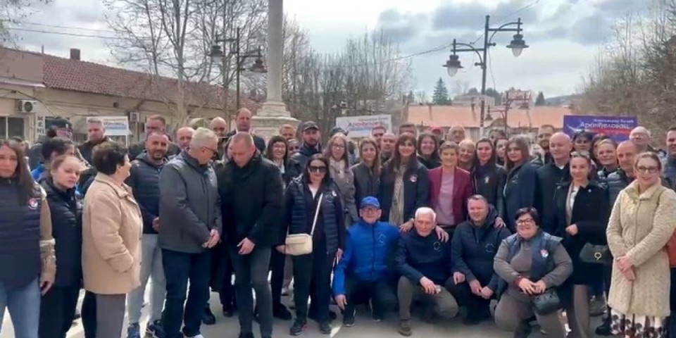 Da li verujete blokaderima ili svojim očima? Koga ima više - kome narod daje podršku? (VIDEO)