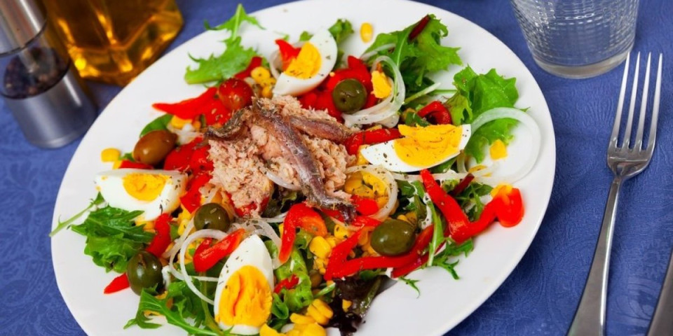 Španska krompir salata sa tunjevinom: Kremasta bomba koja je još bolja kad odstoji