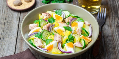 Prolećna salata sa jajima i povrćem: Kremasta, šarena i savršena za vaskršnju trpezu