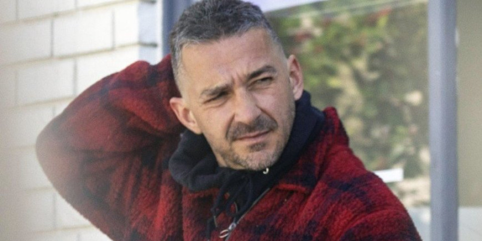 Urlao na ženu u kafiću: Totalno posrnuće poznatog glumca (VIDEO)