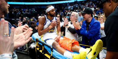 Uznemirujuća scena: Strašna povreda košarkaša Golden Stejta (VIDEO/FOTO)