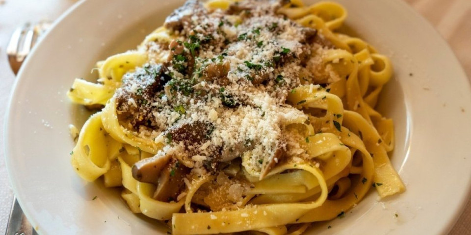 Domaće taljatele sa junetinom: Tajna savršenog sosa krije se u 1 sastojku