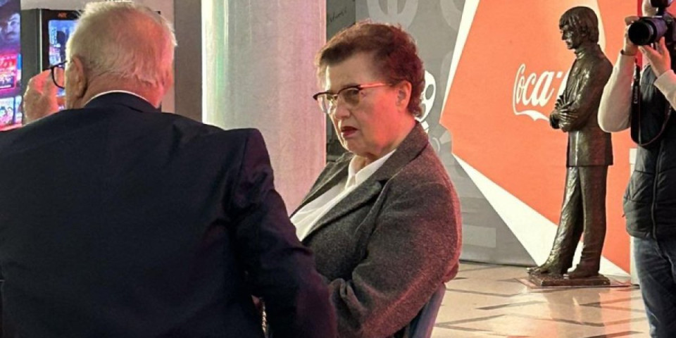 Ovo je majka Snežane Đurišić: Osvojila je srca nacije u Nikad nije kasno (VIDEO)