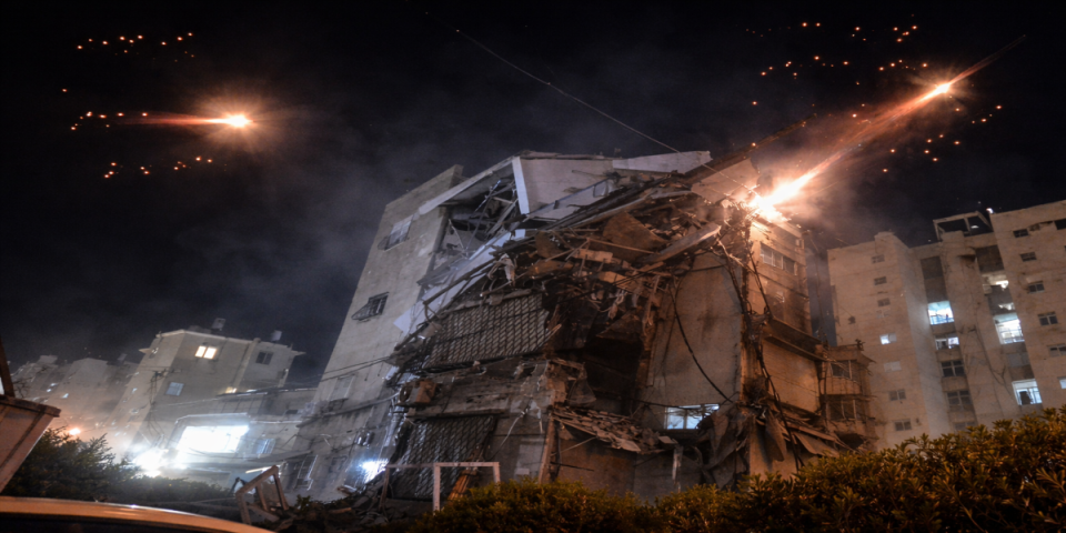 (VIDEO) Auu... Šta ovo pada po Izraelu?! Iran upotrebio zversko oružje - Žrtava je mnogo, stepen razaranja neslućen