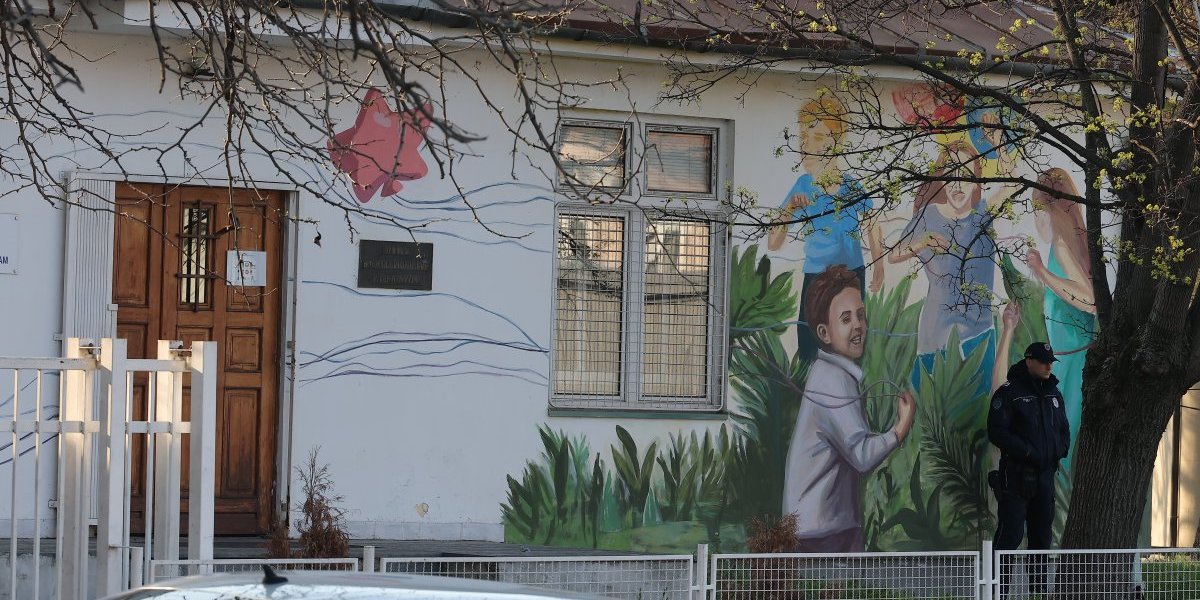 Odavde bi trebalo da izađe Kosta