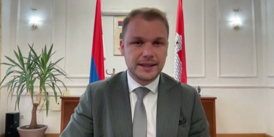 "Čim ukucaju moje ime obavezno je pretresanje - otvore gepek, prevrnu stvari i puste pse": Stanivuković 14 puta zadržan na hrvatskoj granici