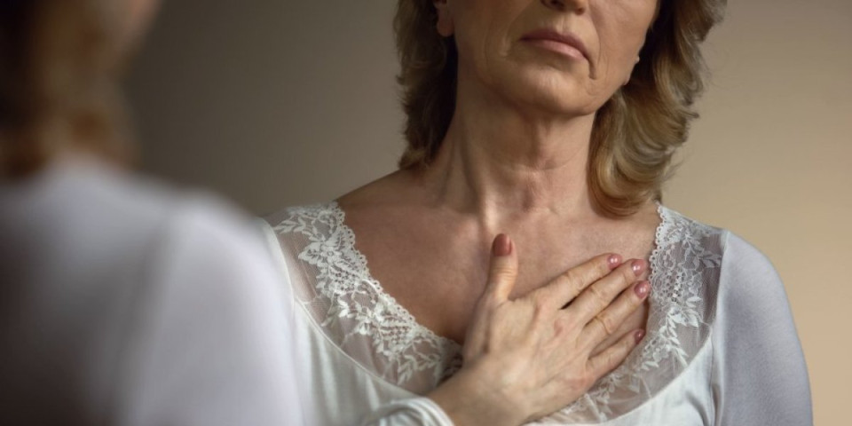 Otkrijte tajnu mladog vrata: 5 prirodnih trikova koji brišu bore bez igle i skupih tretmana