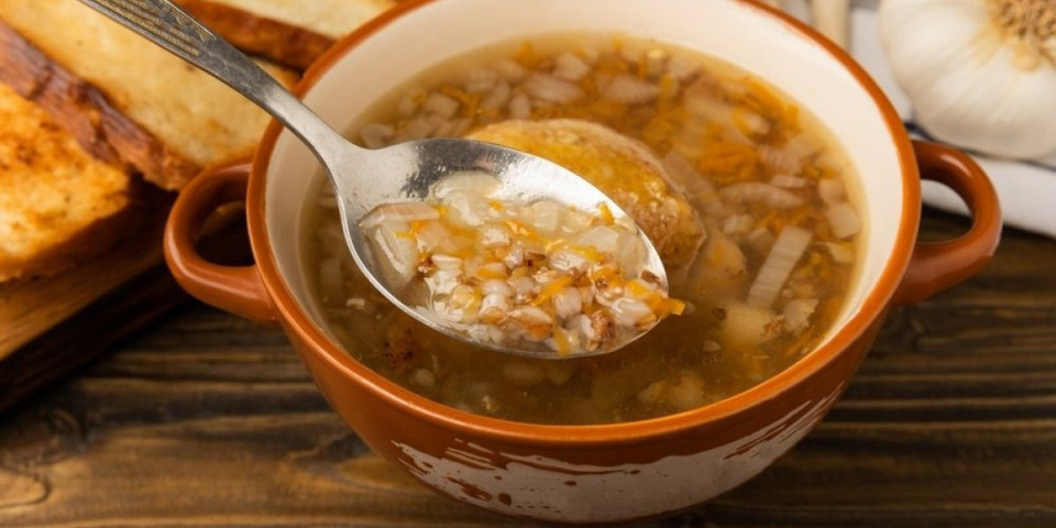 Posna čorba sa heljdom i pečurkama: Zasitna i puna ukusa, idealna za post na vodi