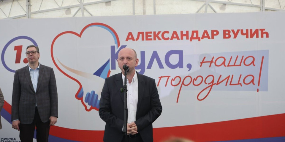 "Da li treba možda Albanija da bude najjača na Balkanu?!": Milan Knežević zagrmeo u Kuli - evo šta su mu zamerali drugosrbijanci