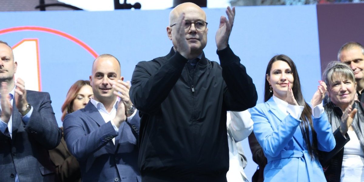 Miloš Vučević održao govor u Arađelovcu