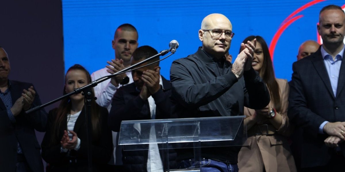 Miloš Vučević održao govor u Arađelovcu